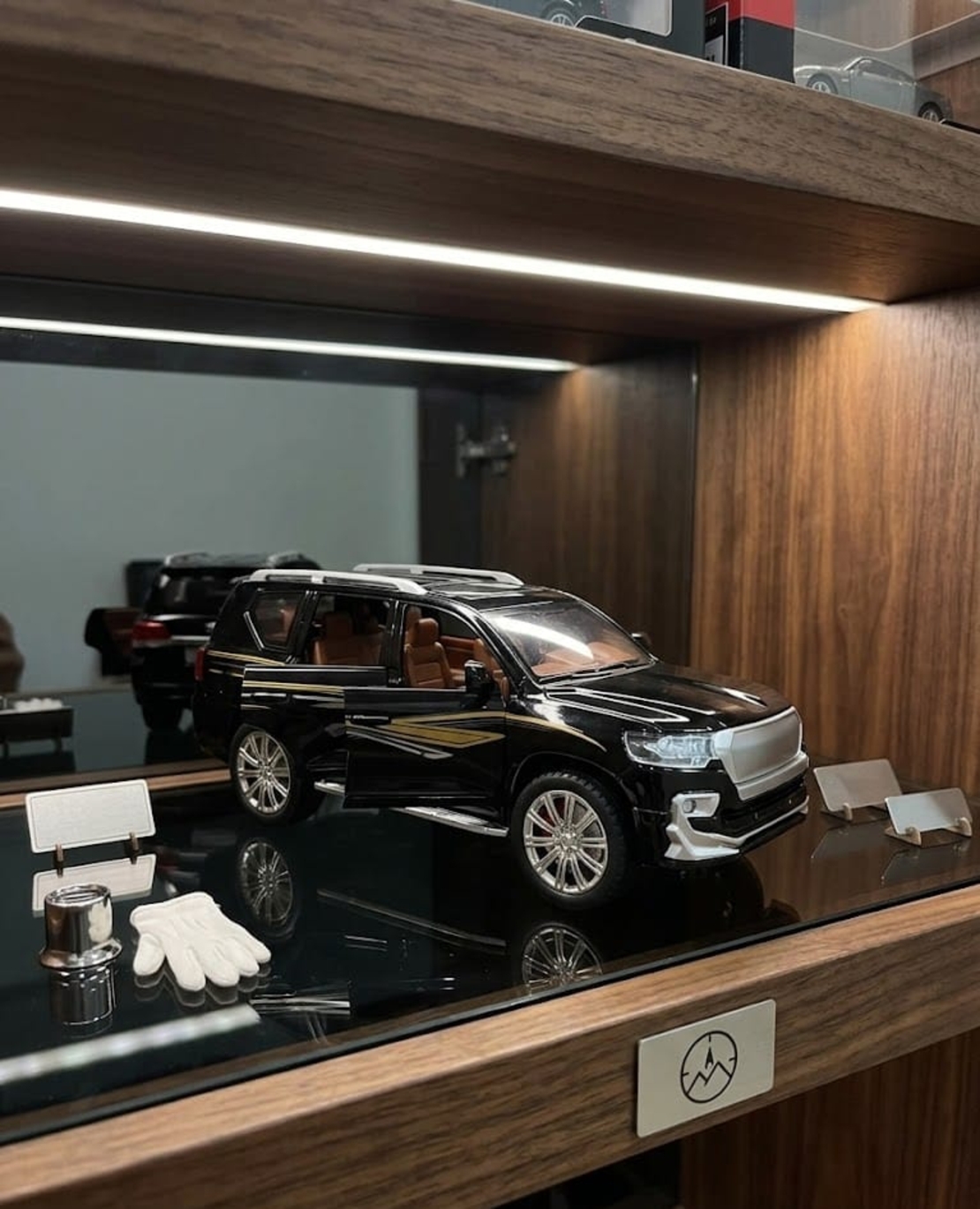 דגם רכב מתכתי בהדמיה לרכב שטח אמיתי | מכונית צעצוע יוקרתית לאספנים