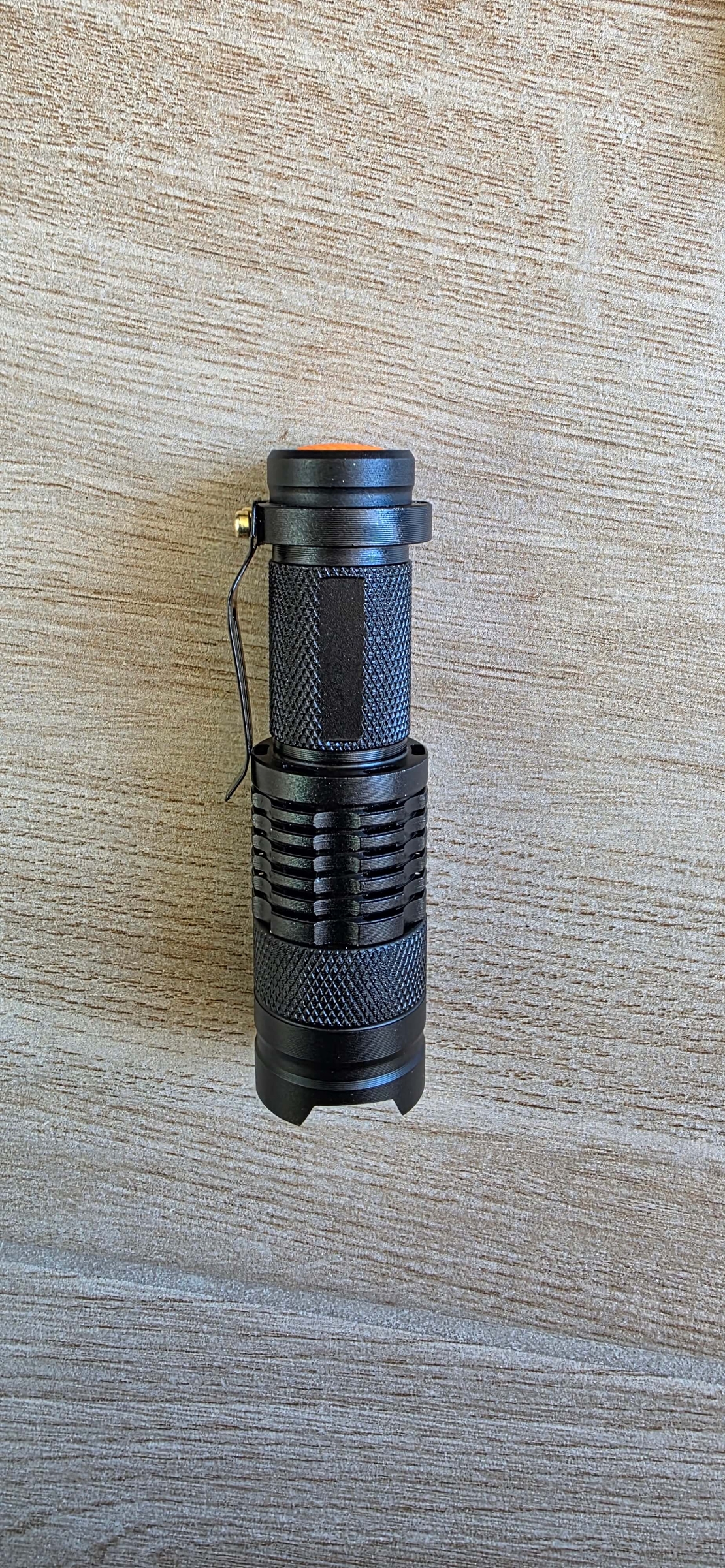 תיק ערכת הישרדות לקמפינג וטיולים עם ציוד חיוני לקמפינג - תיק קומפקטי עם ערכת הישרדות לשטח