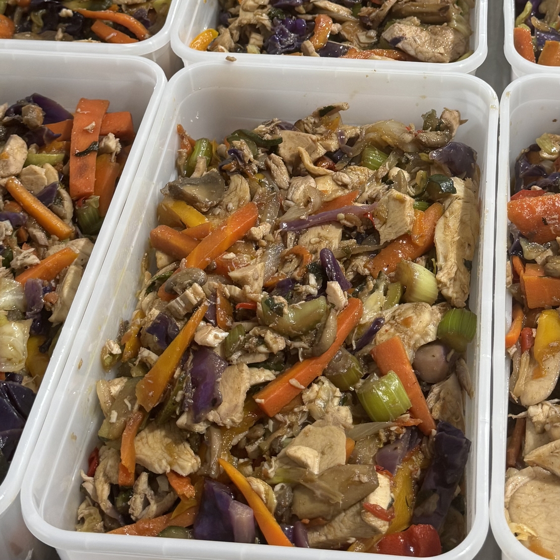 Stir-fried chicken breast with vegetables
