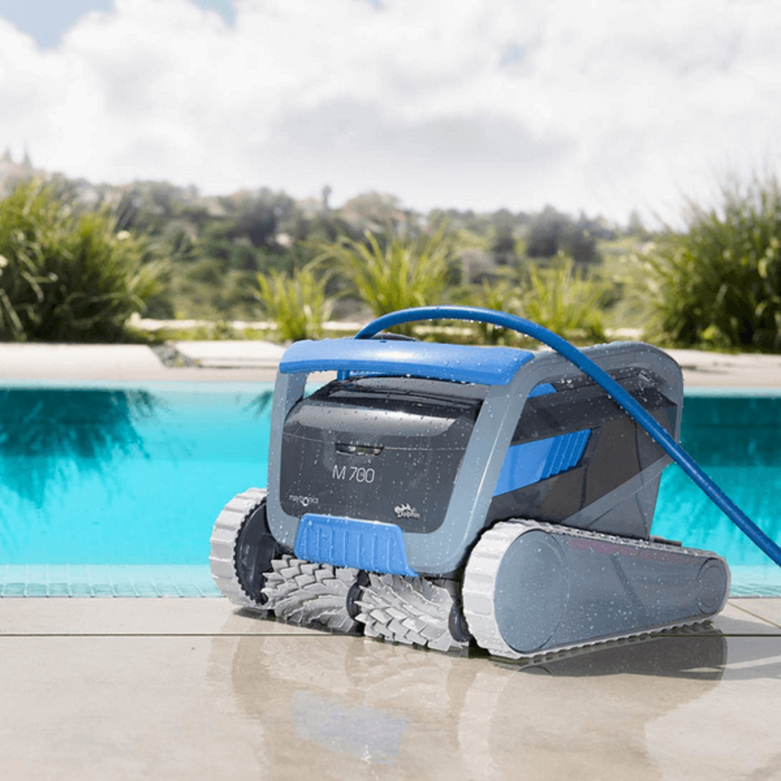 רובוט ניקוי Dolphin M700 Maytronics