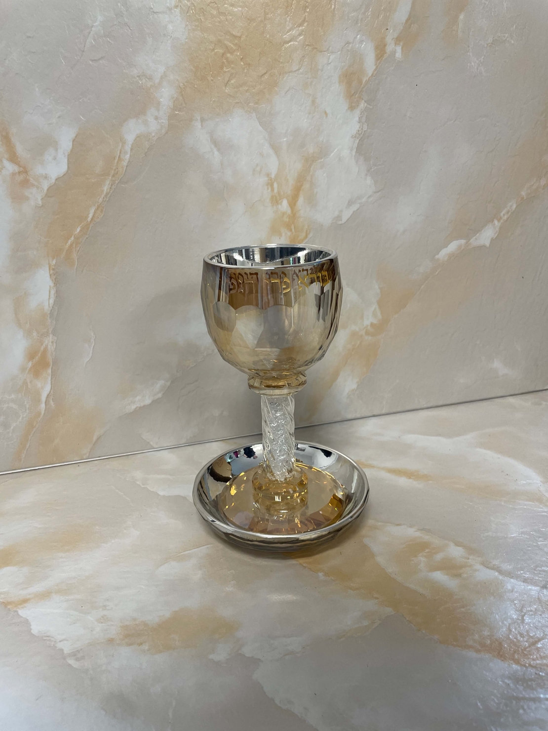 גביע קריסטל מהודר עם אבנים לבנות 16 ס