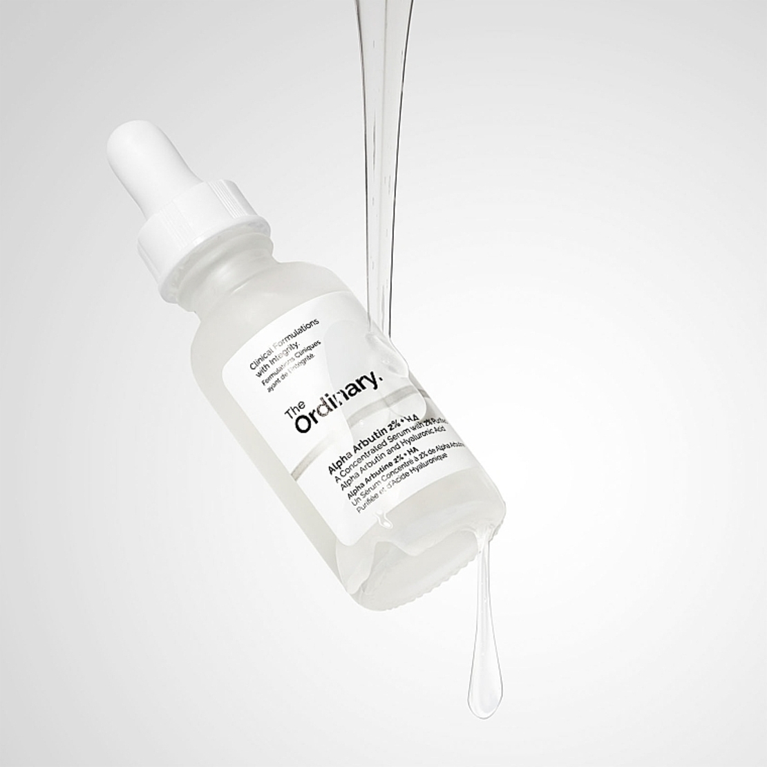 The Ordinary Alpha Arbutin 2% + HA – סרום עוצמתי להבהרת כתמים, טיפול בפיגמנטציה ואיזון גוון העור (30ml)