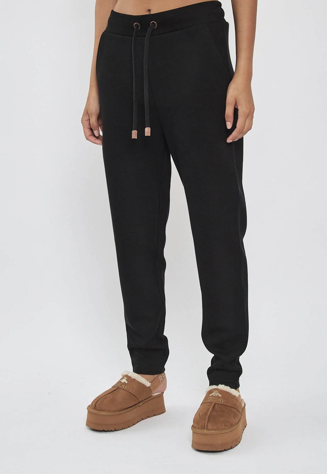 REPLAY - חליפה טרנינג  בצבע שחור