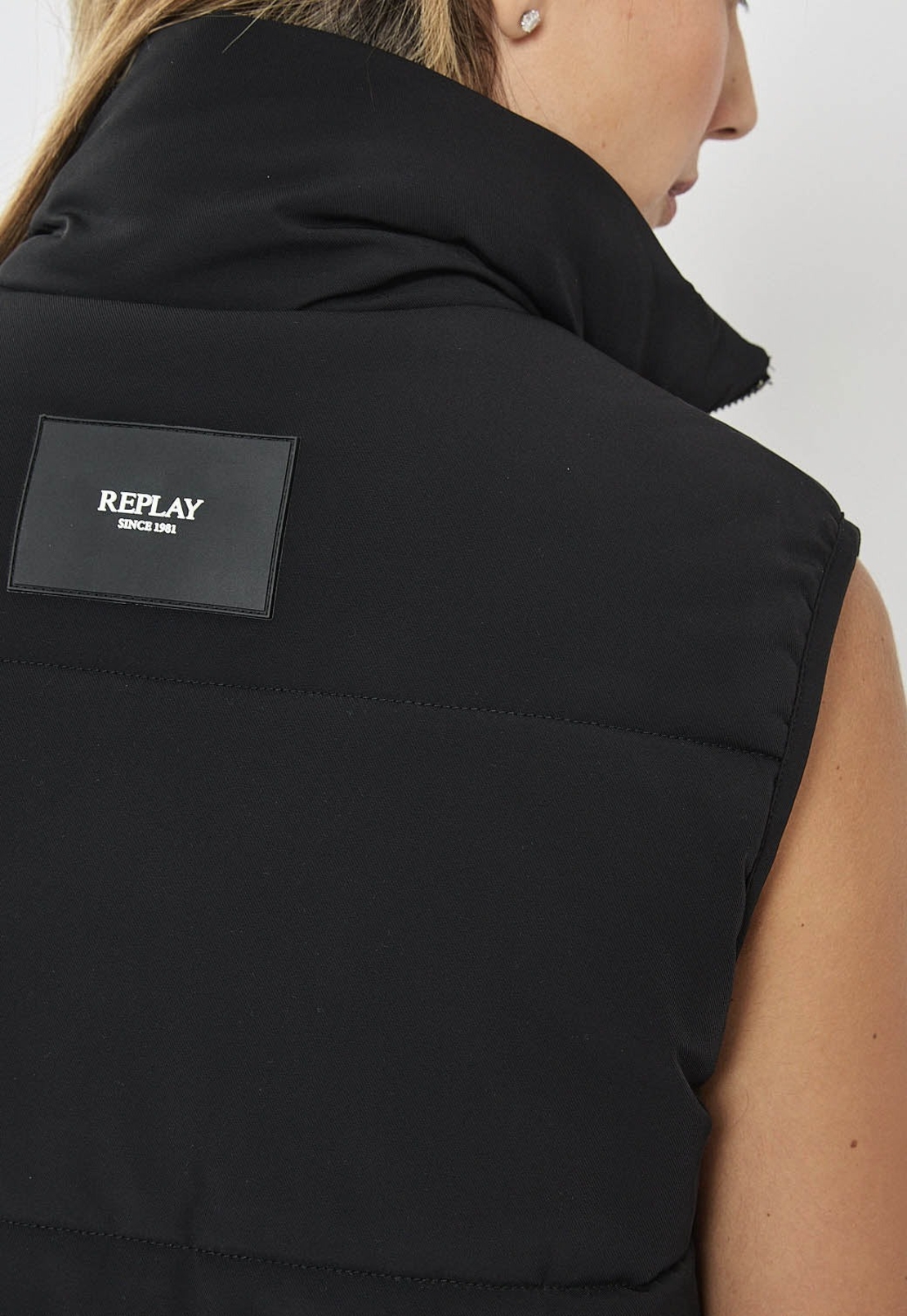 REPLAY - וסט לנשים בצבע שחור