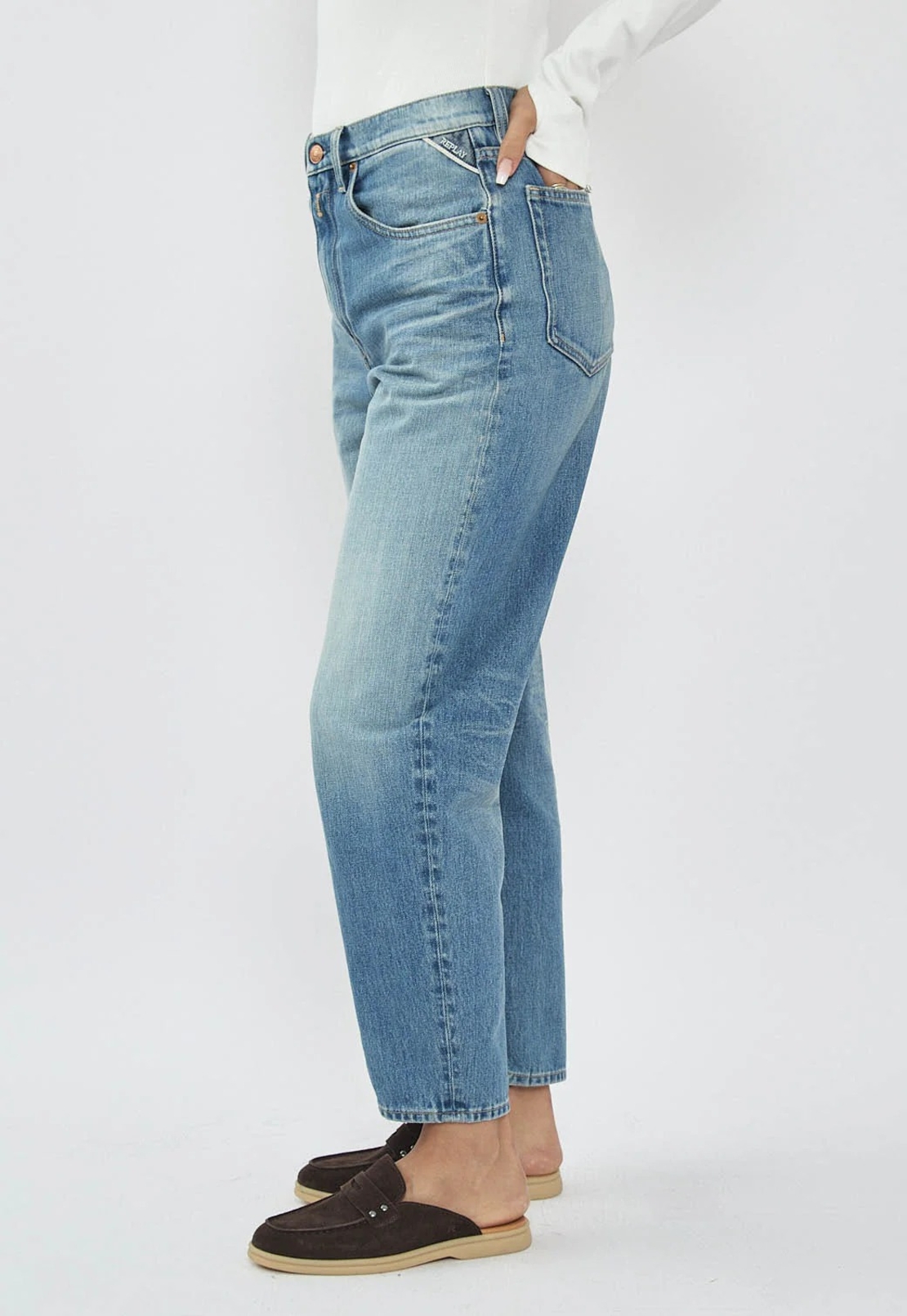 REPLAY - ג׳ינס SAMUELA נשים בגזרה ישרה בצבע תכלת