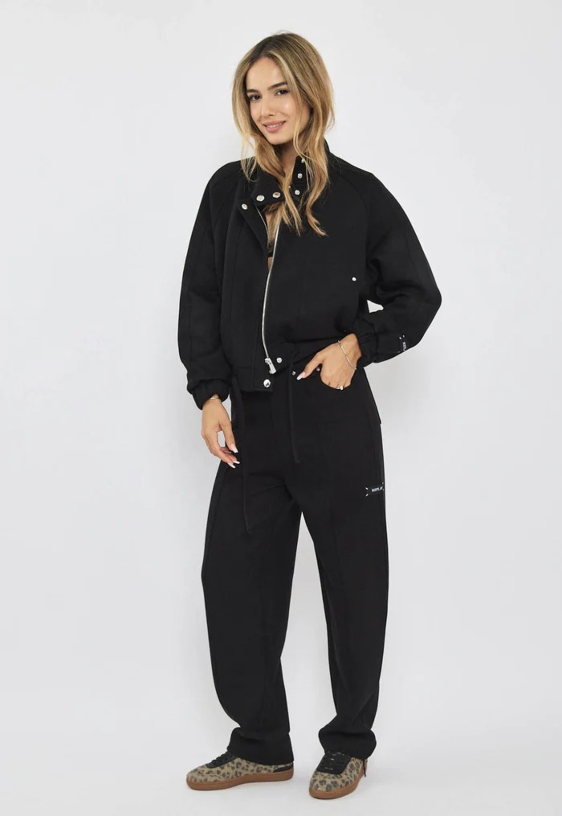 REPLAY - חליפה לנשים בצבע שחור