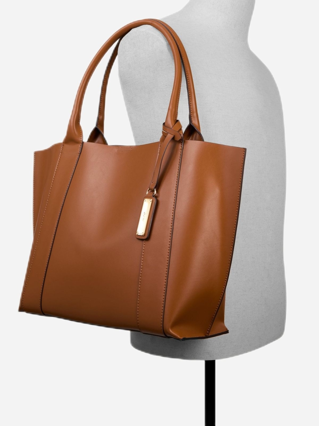 ALDO - תיק יד בצבע קאמל