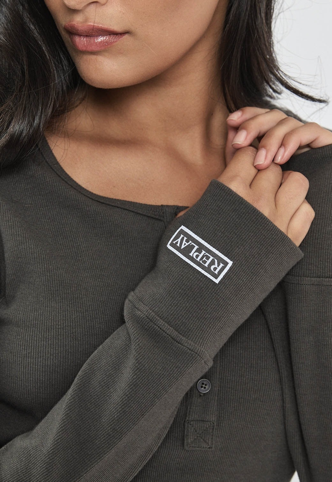 REPLAY - חולצת ריב ארוכה בצבע אפור