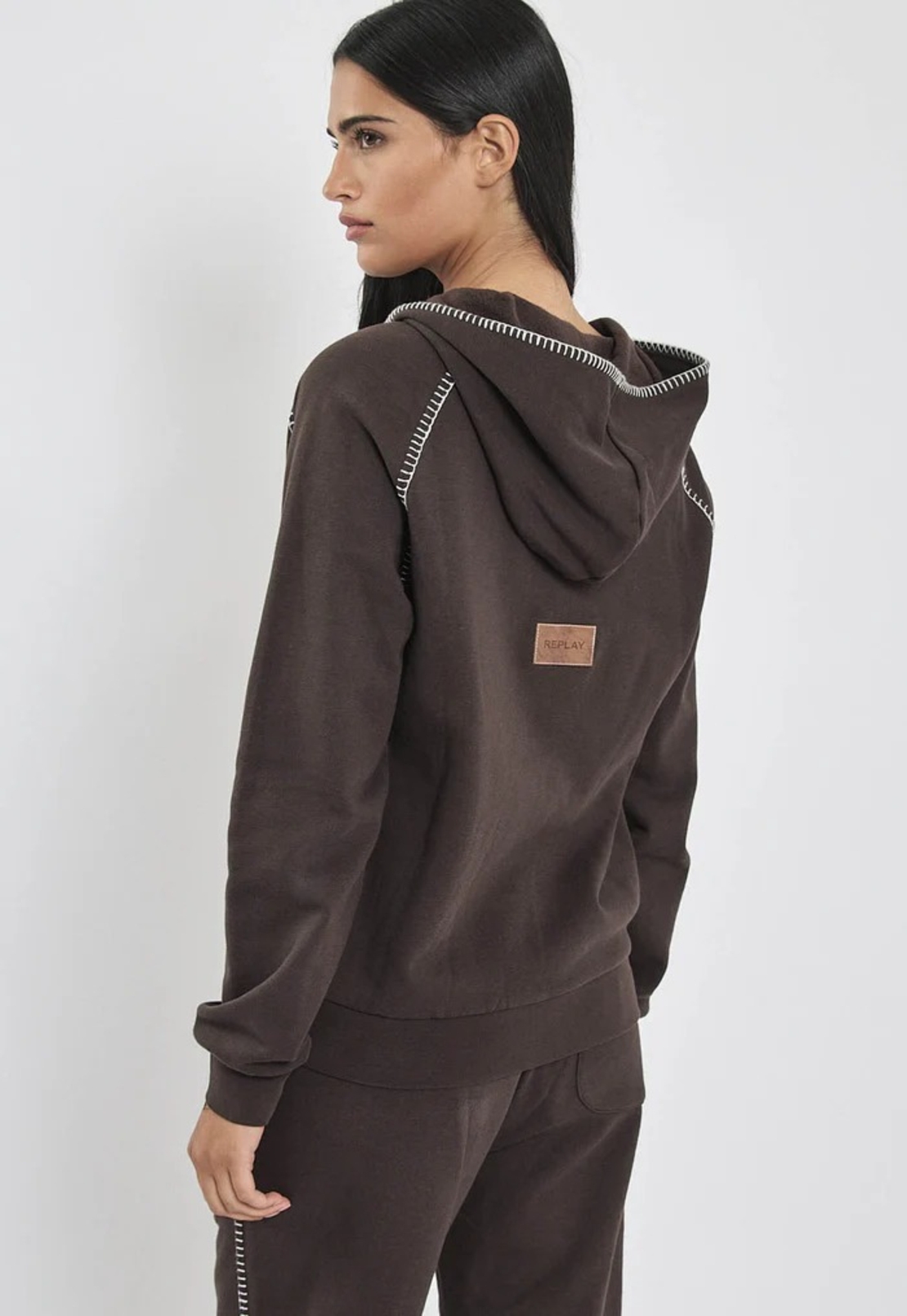 REPLAY - חלפית טרנינג לנשים בצבע חום כהה עם רוכסן קדמי