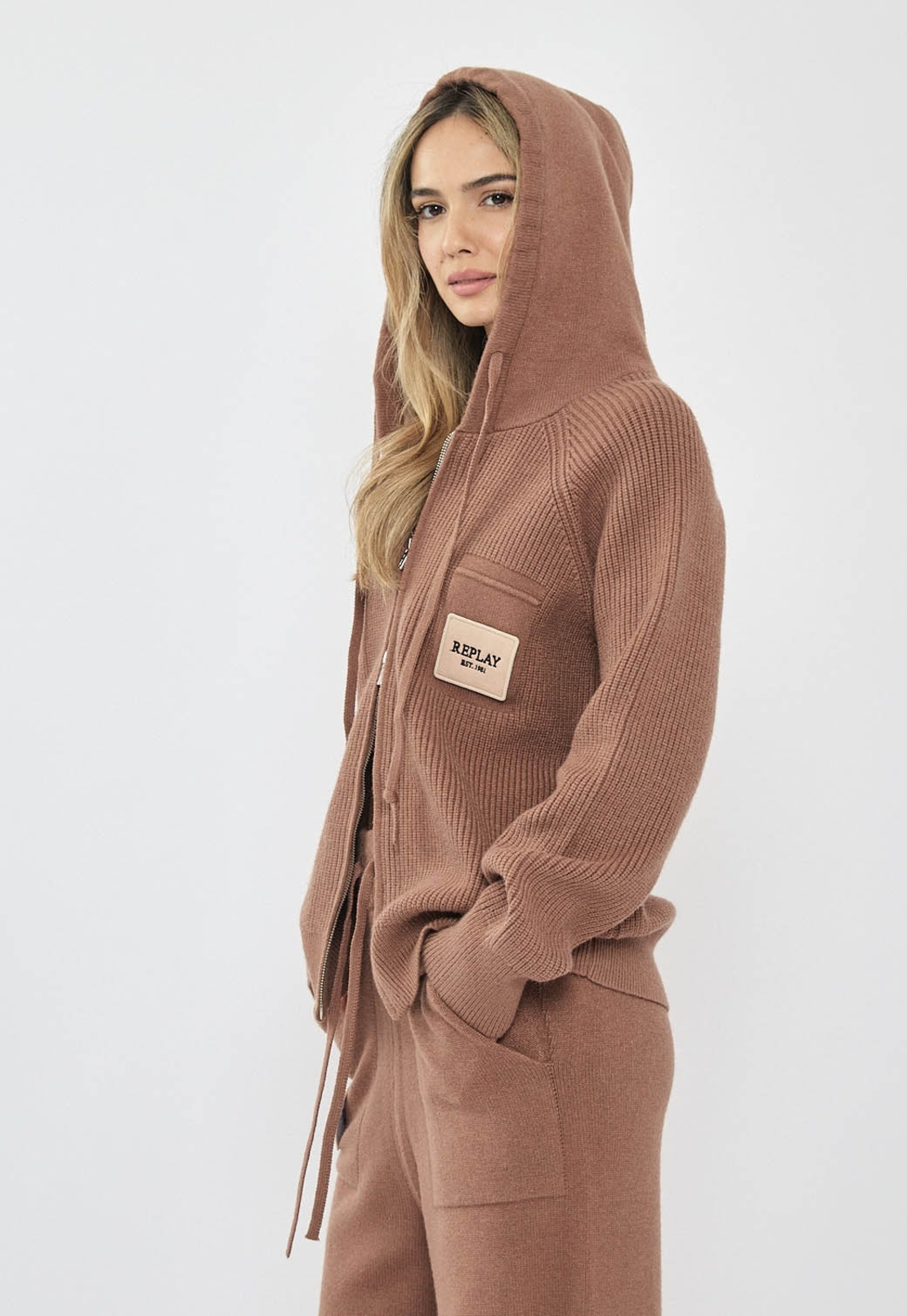 REPLAY - חליפה לנשים בצבע חום