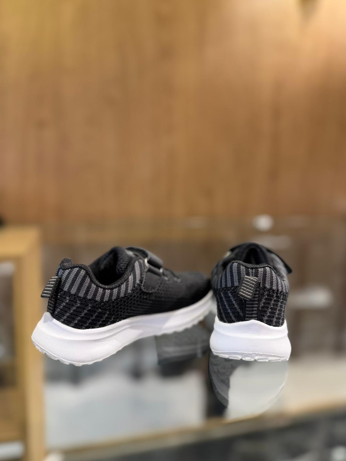 Emporio Valentini Black/White