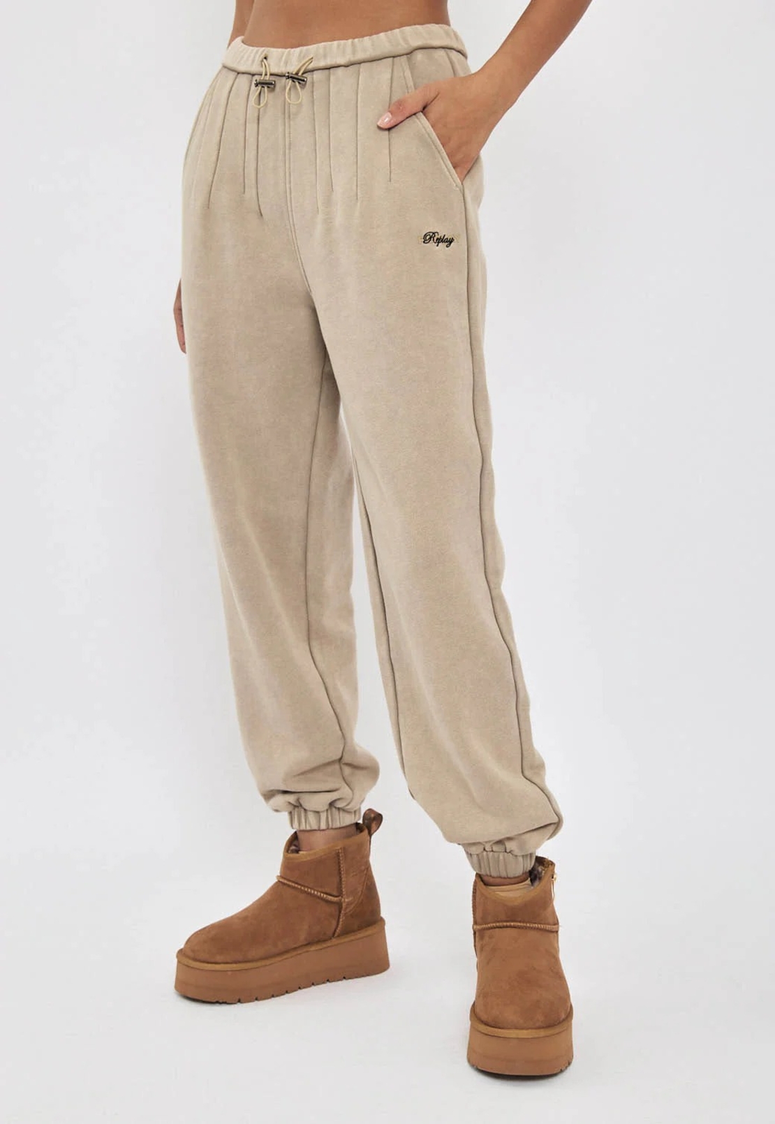 REPLAY - חליפת טרי לנשים בצבע בז