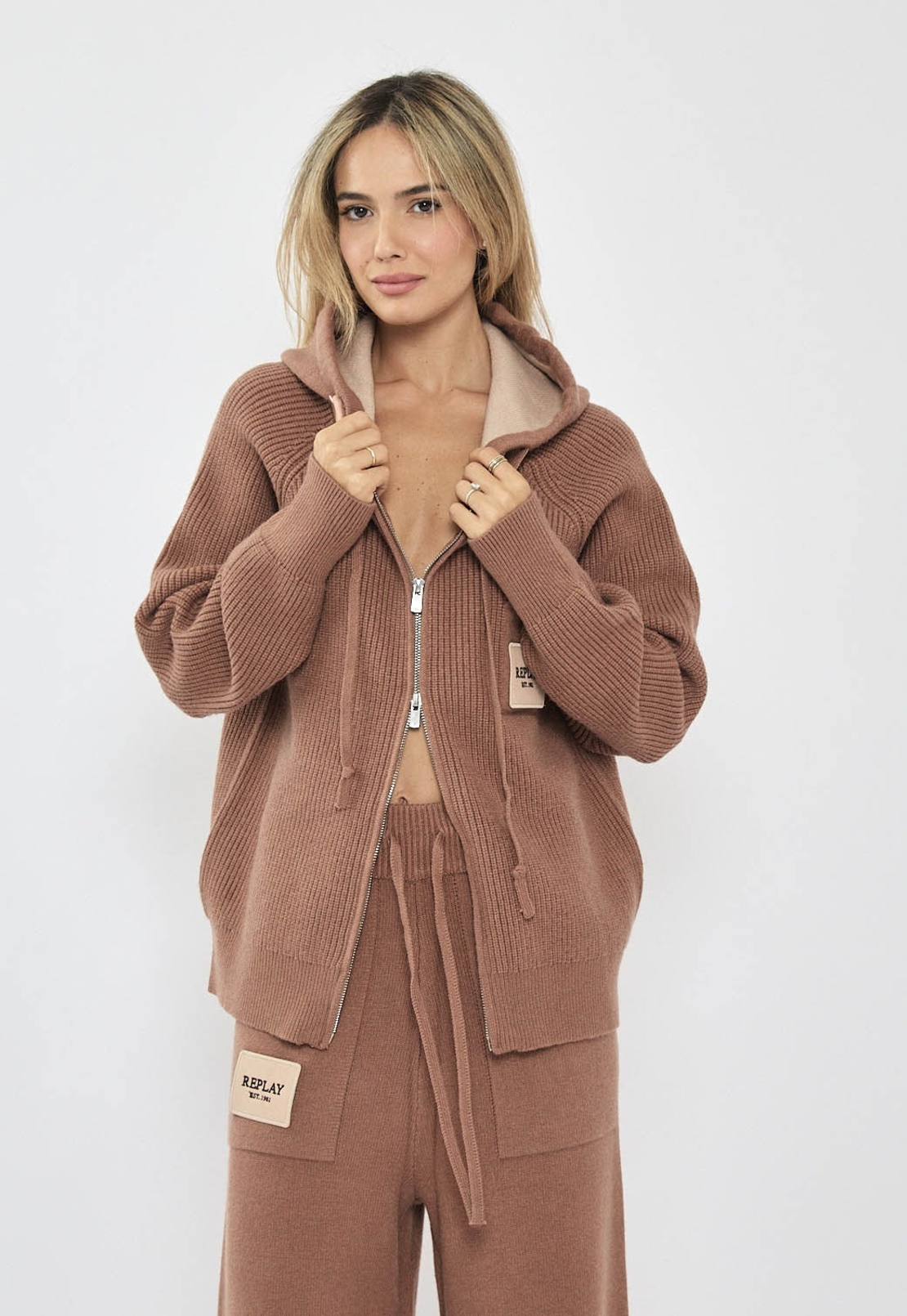 REPLAY - חליפה לנשים בצבע חום