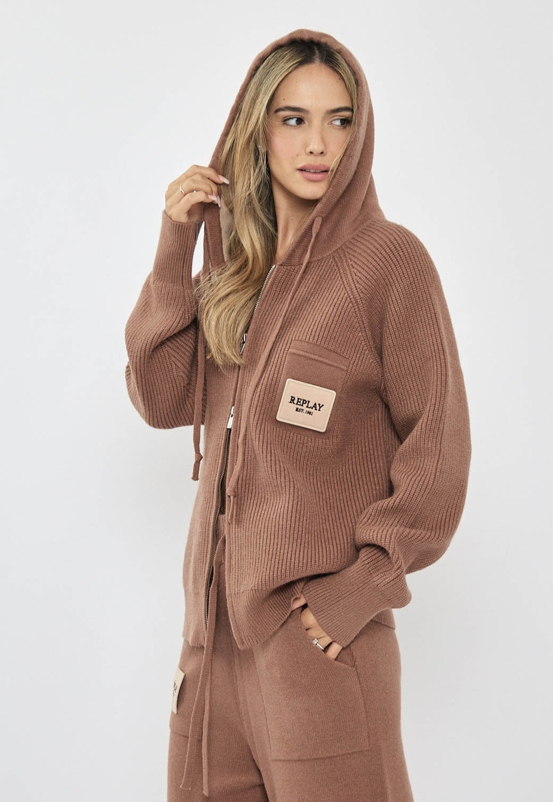 REPLAY - חליפה לנשים בצבע חום