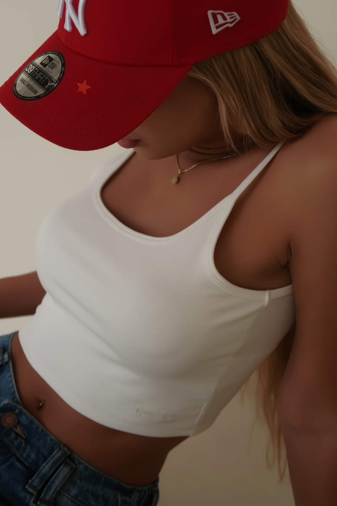 REPLAY - גופיית ריב טופ לבנה לנשים