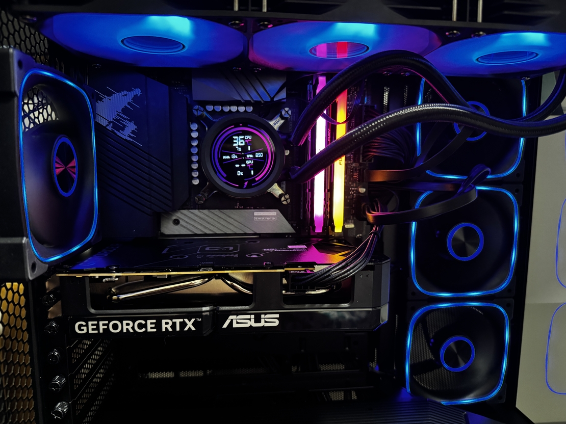 מחשב גיימינג וגרפיקה עוצמתי – i9 + ‎64GB RAM + RTX 5060