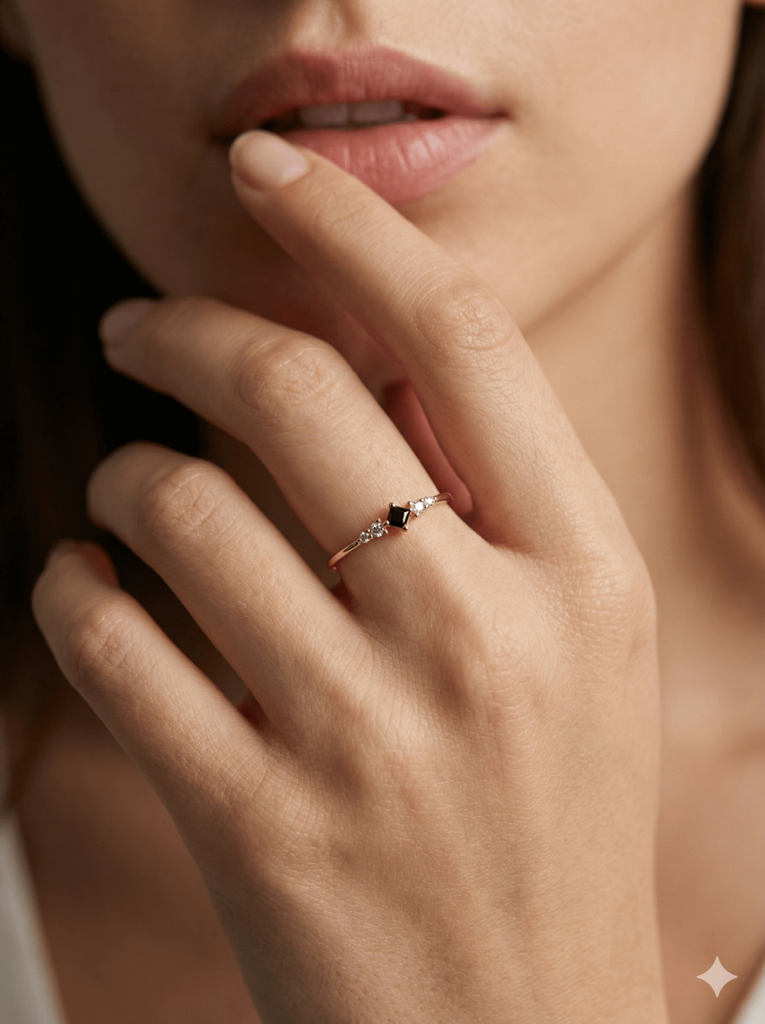 טבעת לוסי לבן