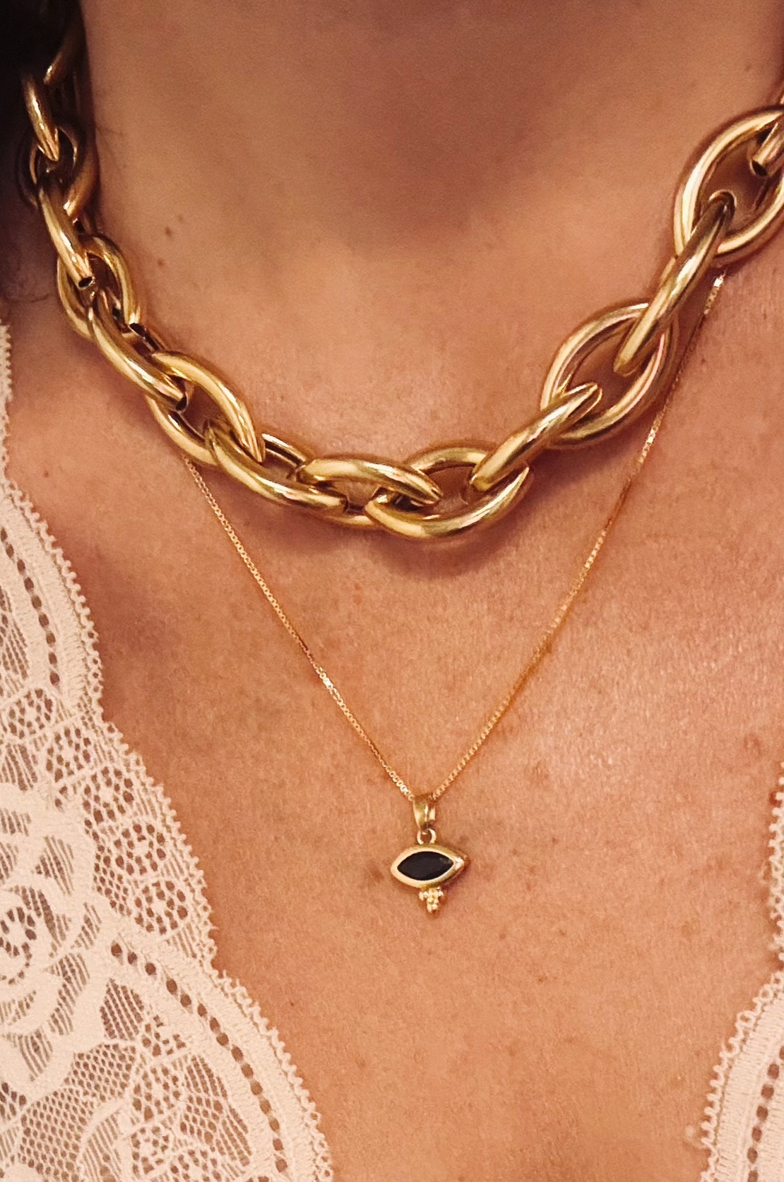 שרשרת לונה אבן שחורה