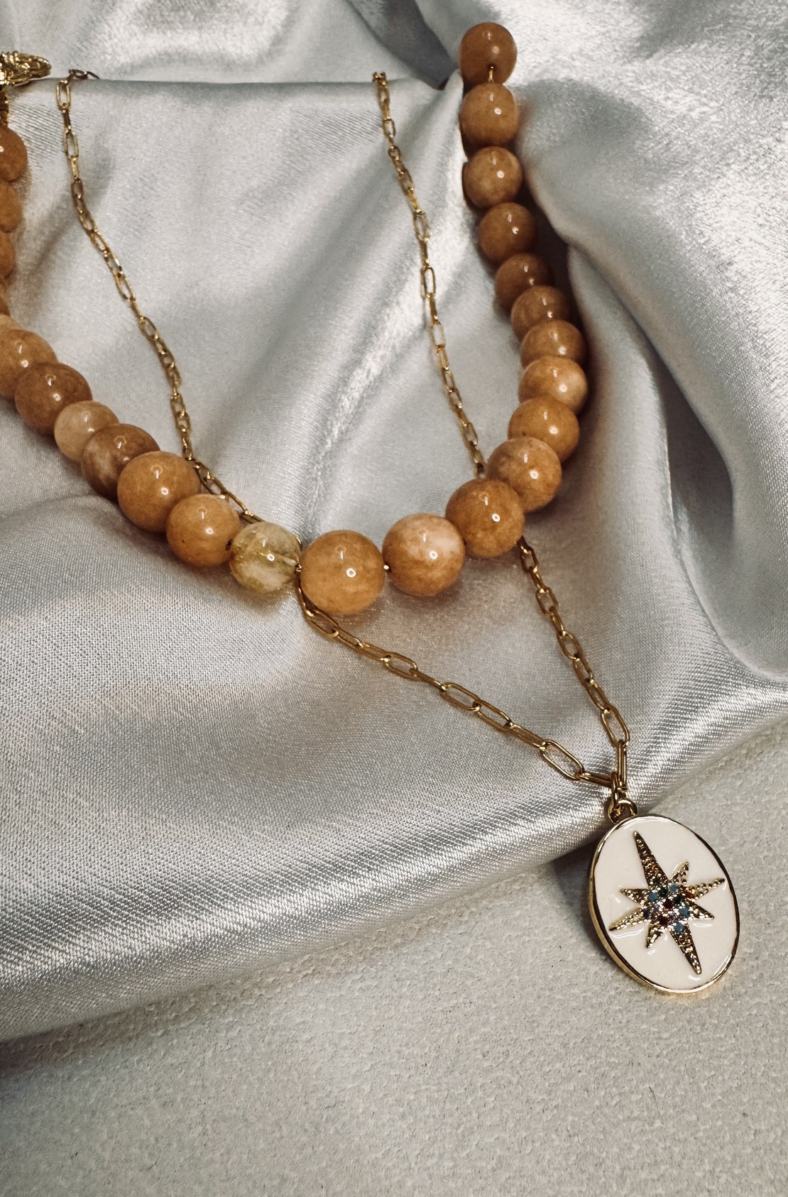 שרשרת כוכב הצפון לבן