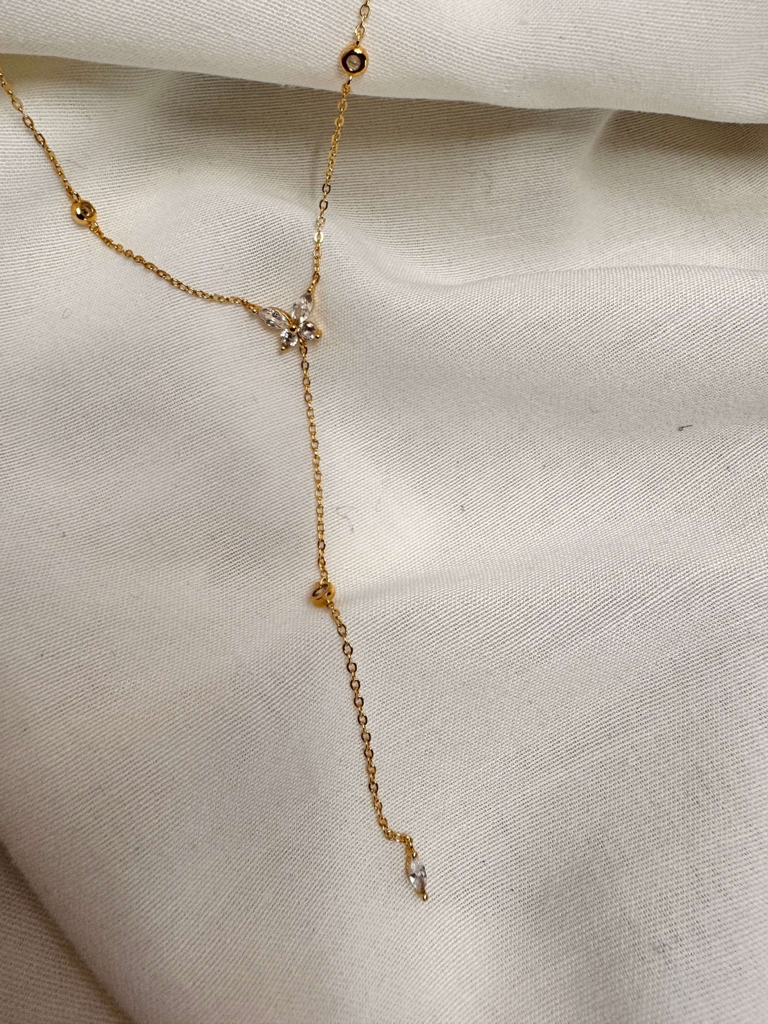 שרשרת עניבה פרפר זהב