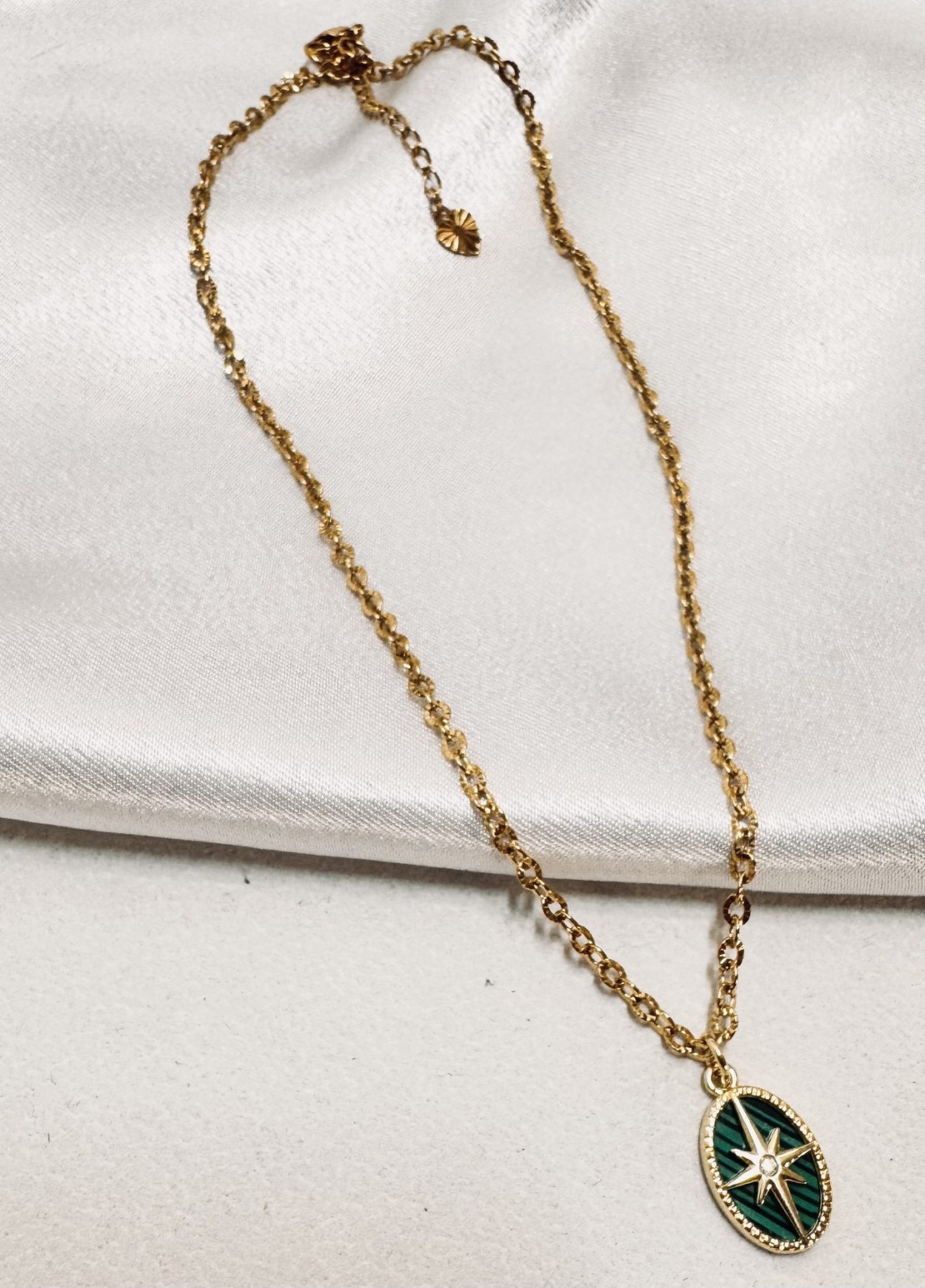 שרשרת כוכב הצפון מלאכיט