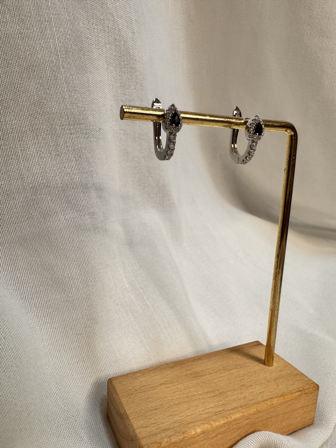 עגילי דיאנה אבן שחורה