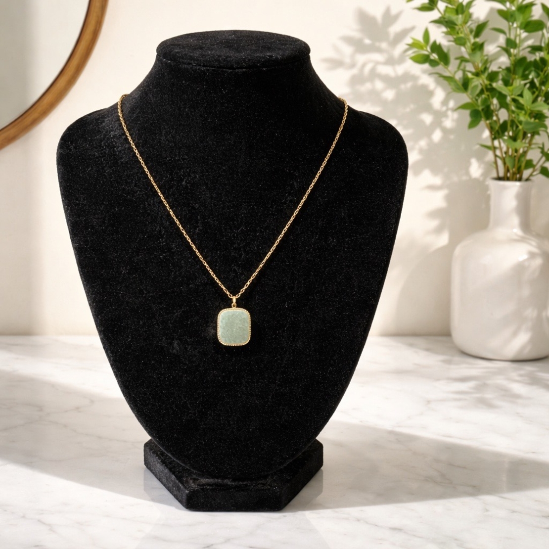 תליון אווטורין