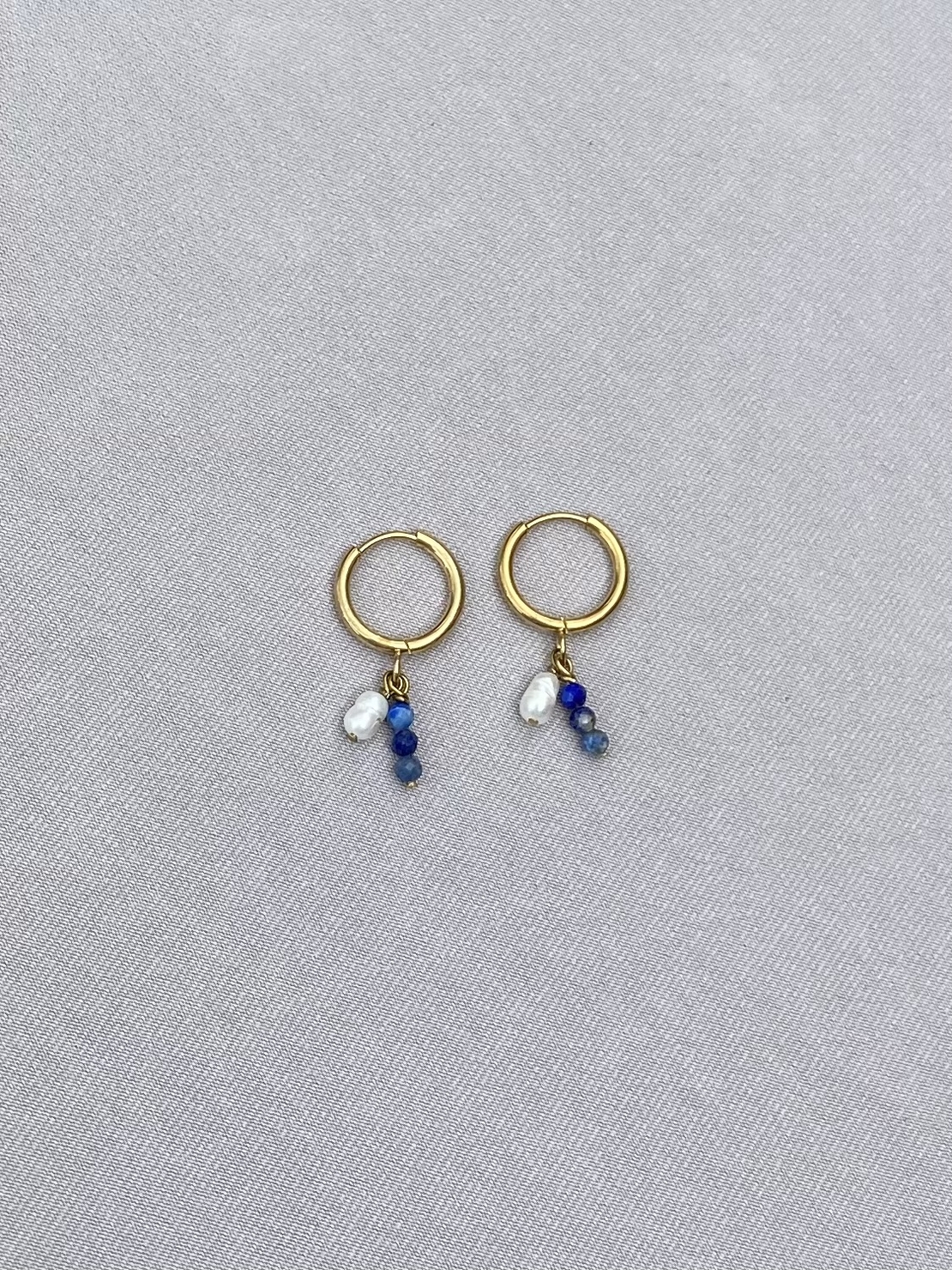 עגילי בלו מון עם פנינה