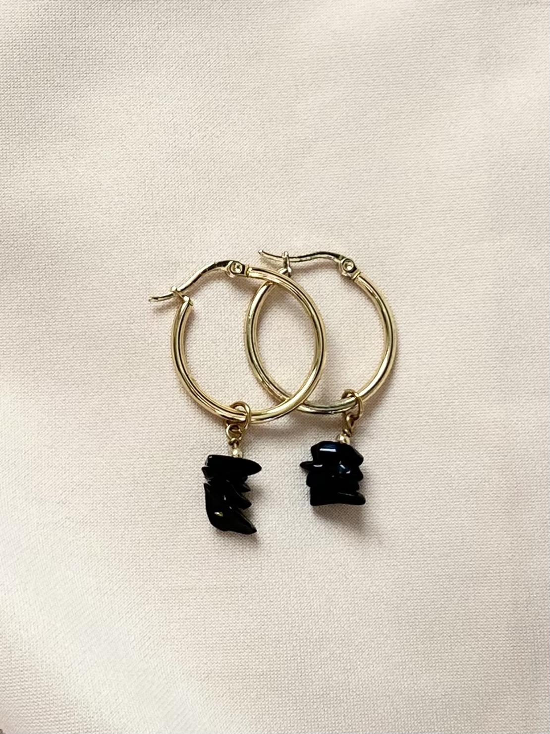 עגילי Black Edge