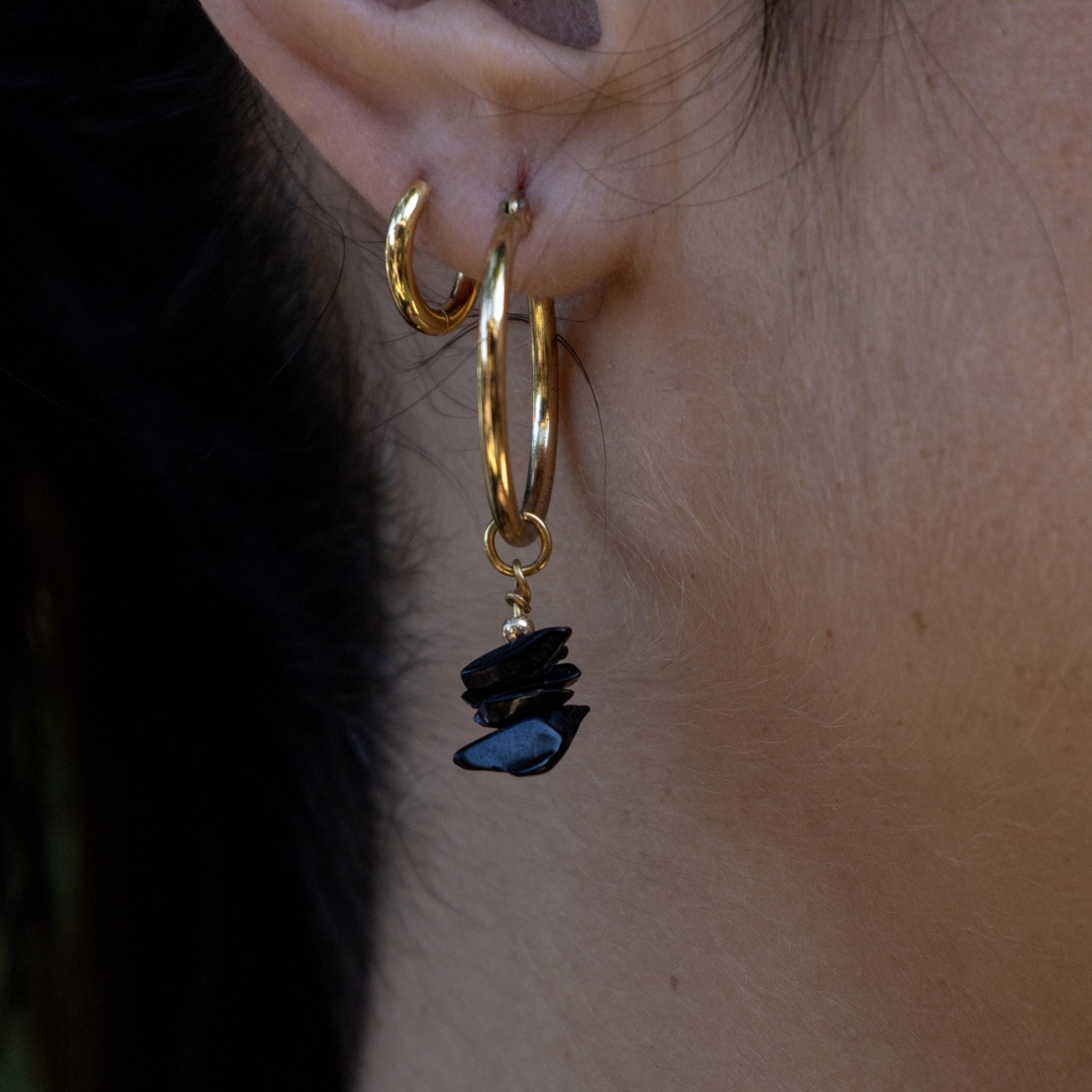 עגילי Black Edge