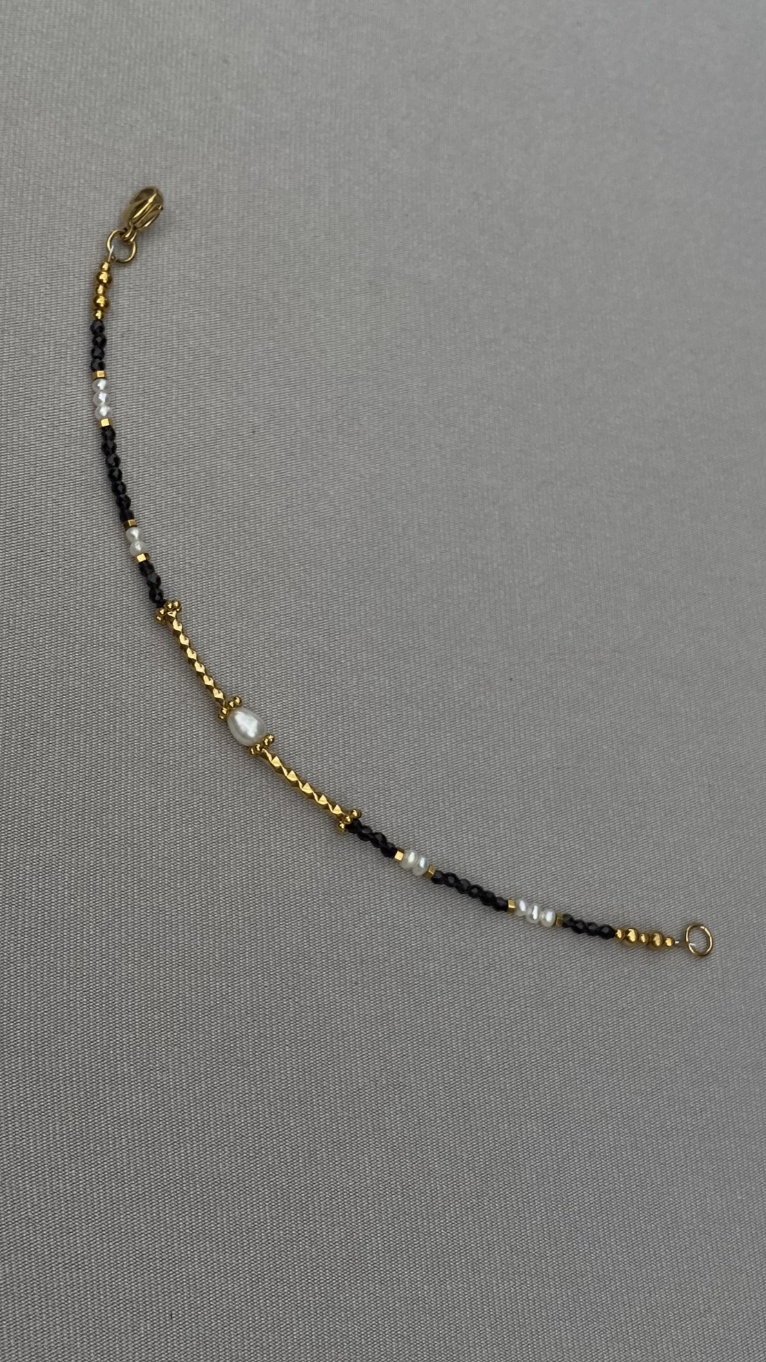 צמיד אוניקס גולדפילד