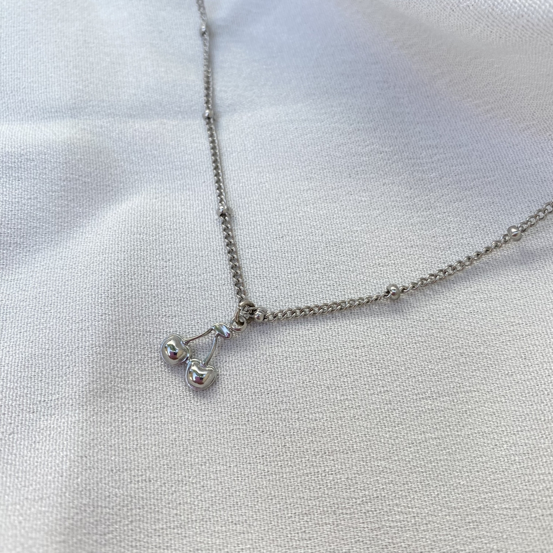 שרשרת תליון דובדבנים