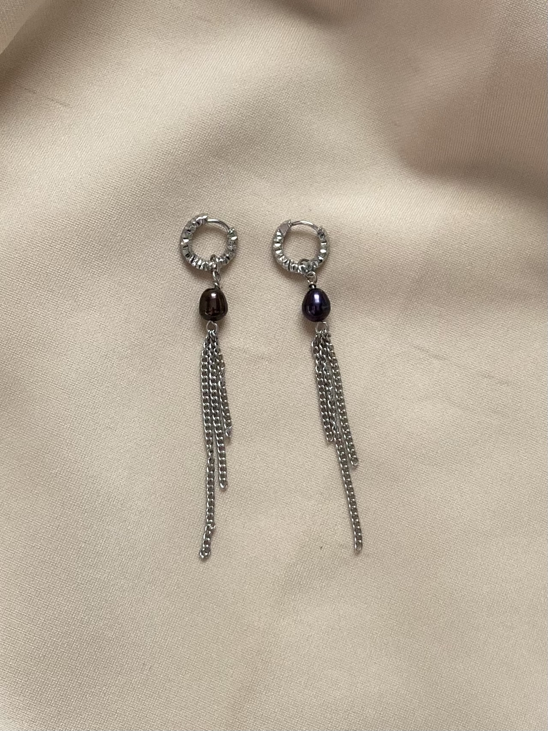 עגילים Midnight Pearl