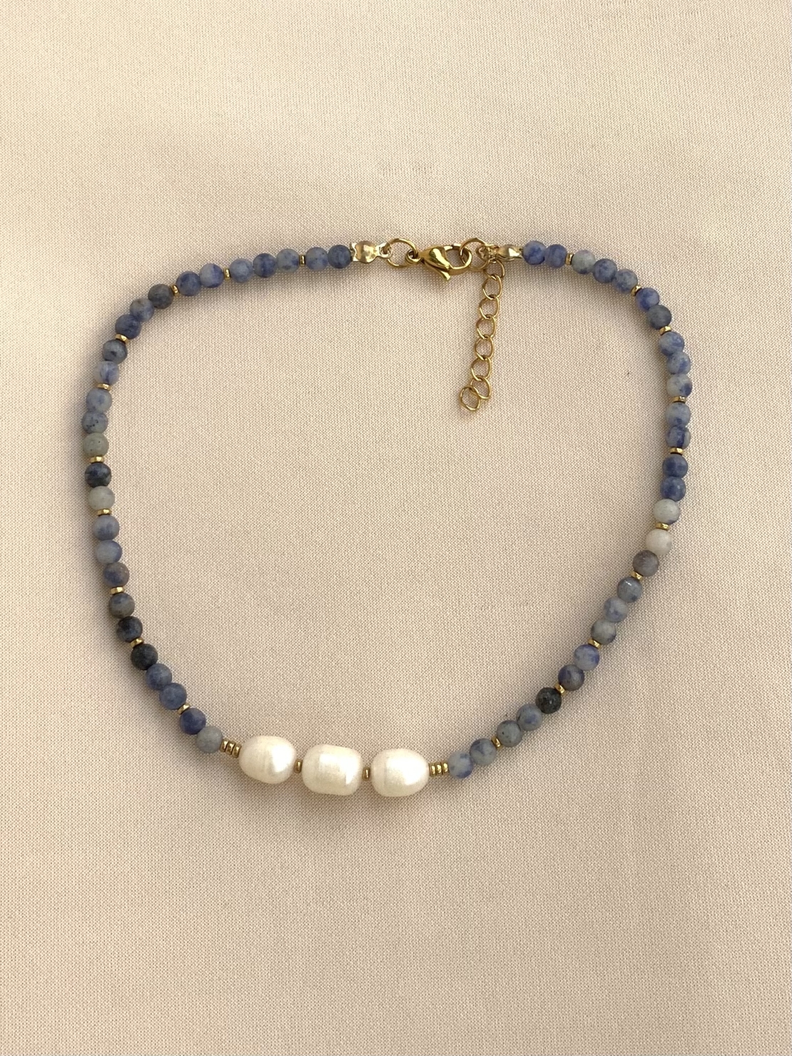 שרשרת Indigo Pearl Bedded Necklace
