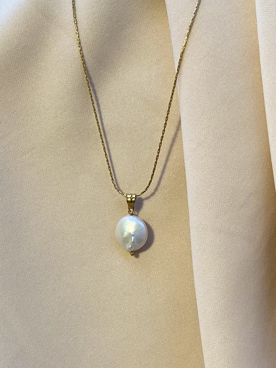 פנינה גדולה זהב