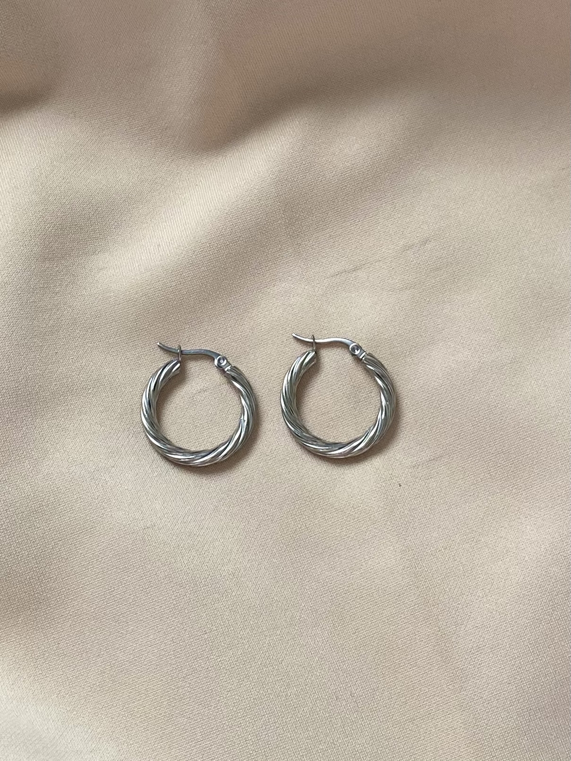 עגילי Silver Twist