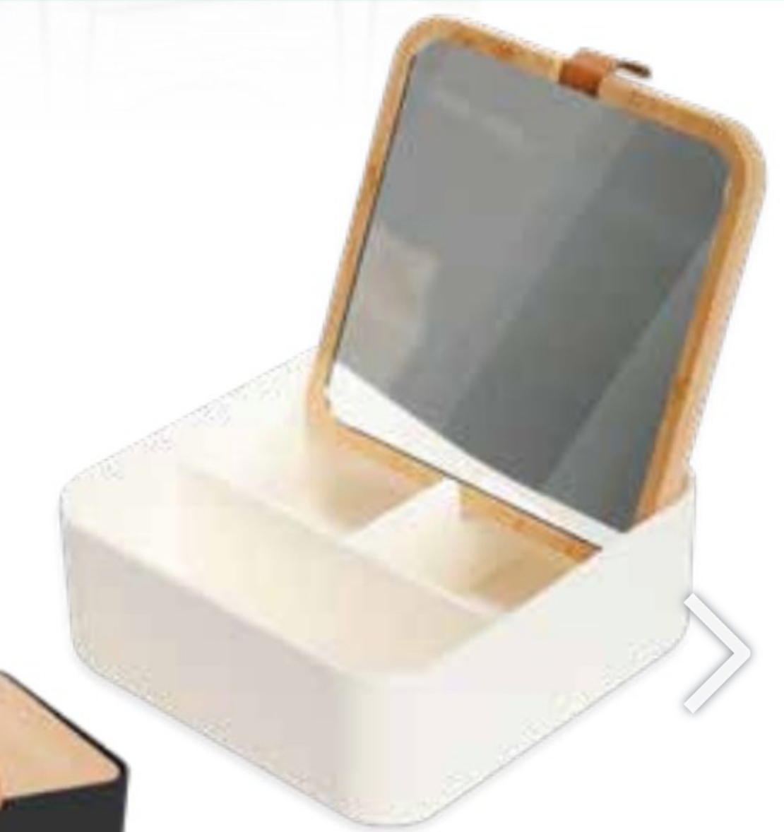 קופסת תכשיטים ממותגת עם מראה