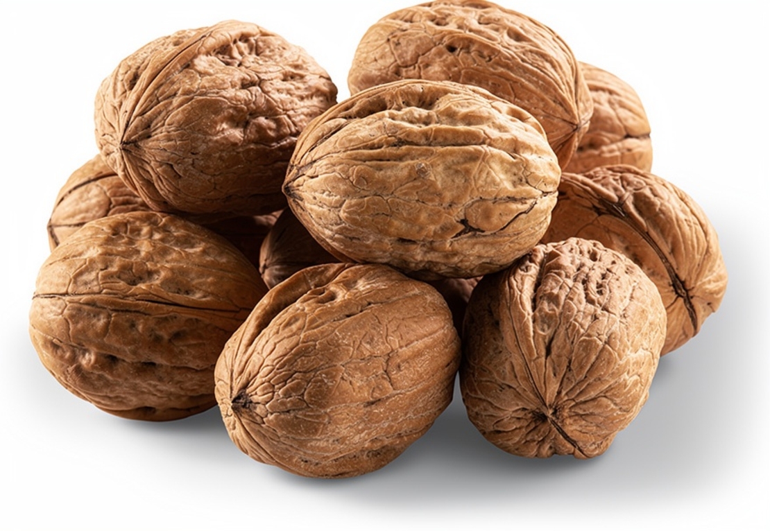 אגוז מלך בקליפה