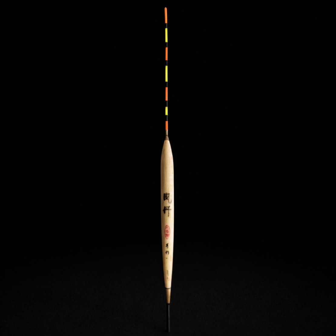 מצוף ארוך לחכה לדיג עדין ובוס