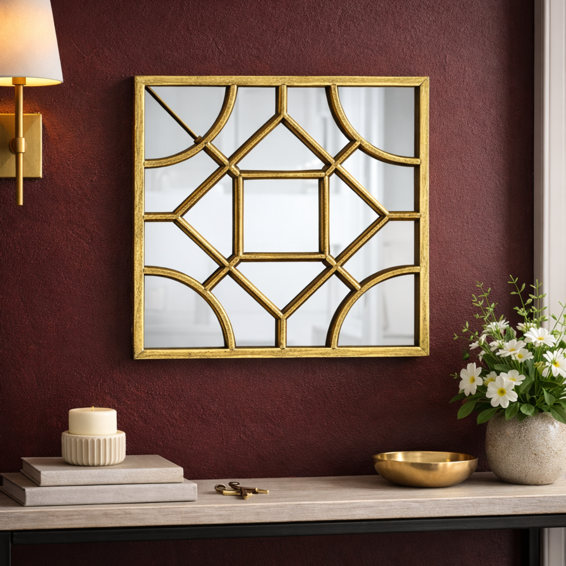 מראת קיר מרובעת מוזהבת