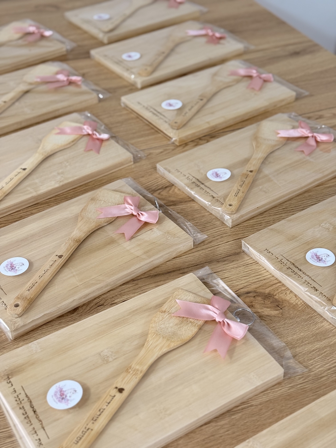 קרש חיתוך עם חריטה