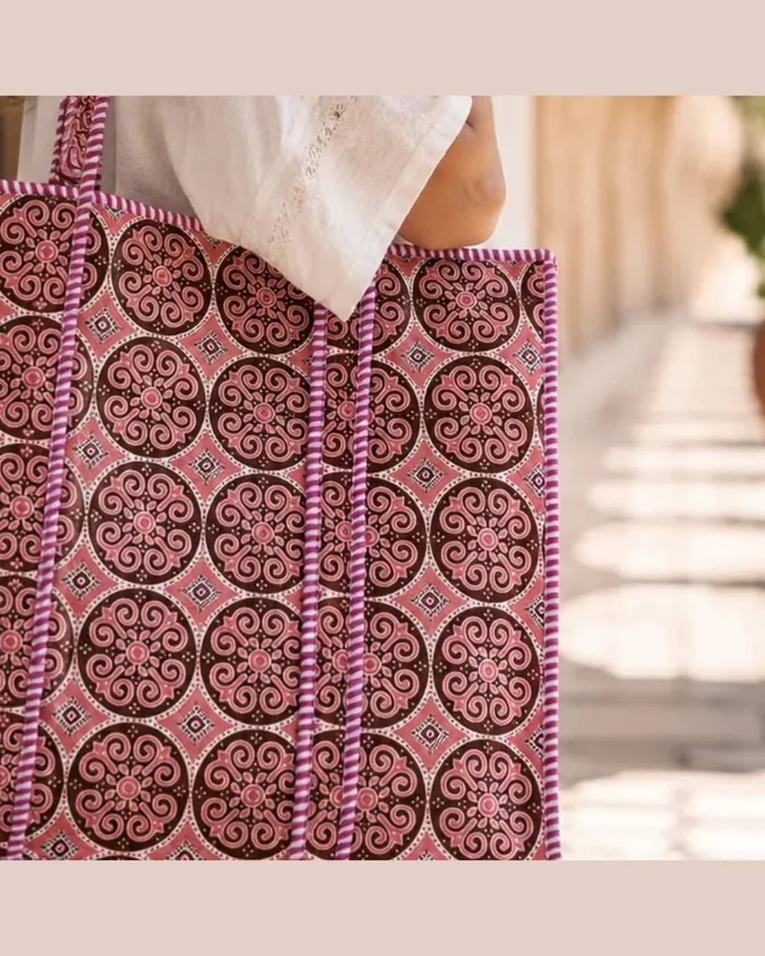 תיק TOTE מורוקן רויאל · Moroccan Royal