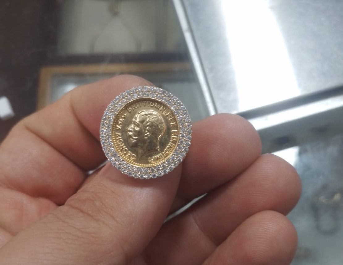 טבעת מטבע משובצת – זהב 14K