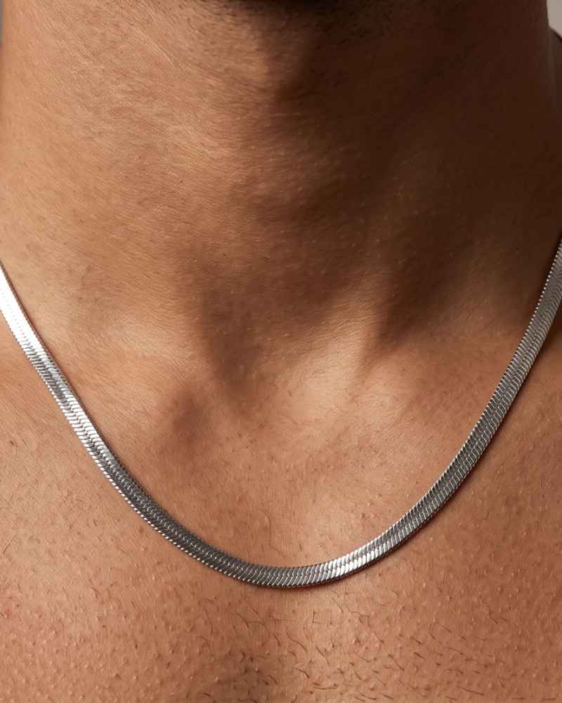 שרשרת שטוחה קלאסית לגבר