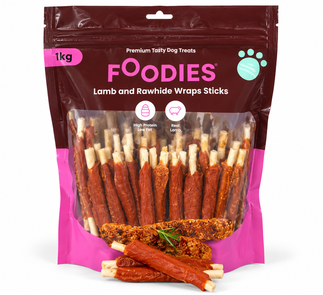 חטיף FOODIES לכלבים – מקלות לעיסה עטופים בבשר כבש ועור בקר, 1 ק״ג