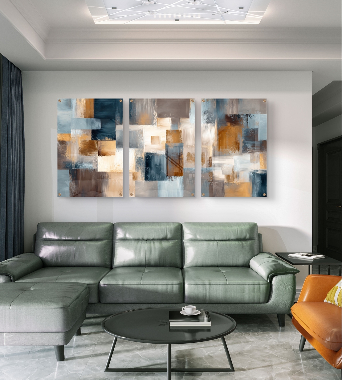 סט שלישייה של תמונות זכוכית אבסטרקטיות בגווני תכלת, שמנת וחום בעיצוב גאומטרי מודרני