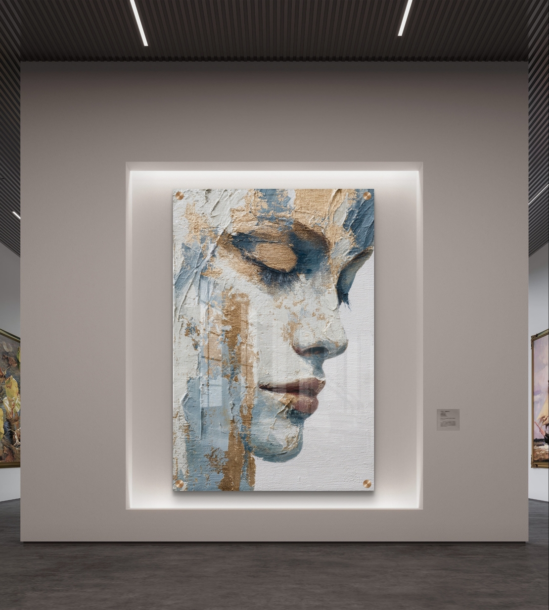 תמונת זכוכית פורטרט נשי בגווני תכלת ובז' עם הדפסה חלקה ללא תבליט – תכשיט לבית