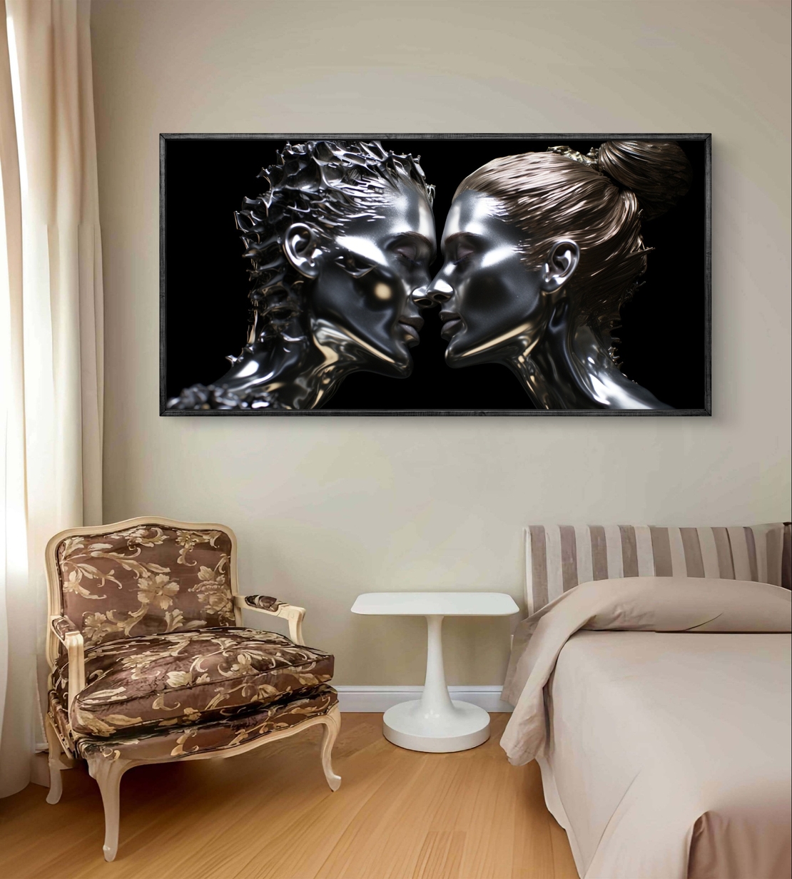 תמונת קנבס לרוחב עם זוג דיוקנאות עתידניים בגווני שחור וכסף, מראה מתכתי דרמטי ועיצוב מודרני יוקרתי