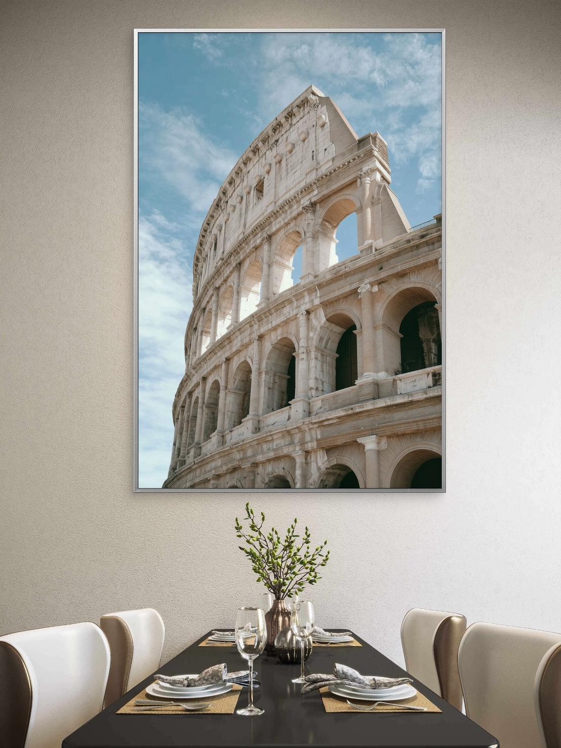 תמונת קנבס עוצמת הרומא – הקולוסיאום ברומא בצילום אדריכלי יוקרתי, מתוך קולקציית NEXTGEN BY BAR של תכשיט לבית, בהדפסה חלקה ואיכותית במיוחד.