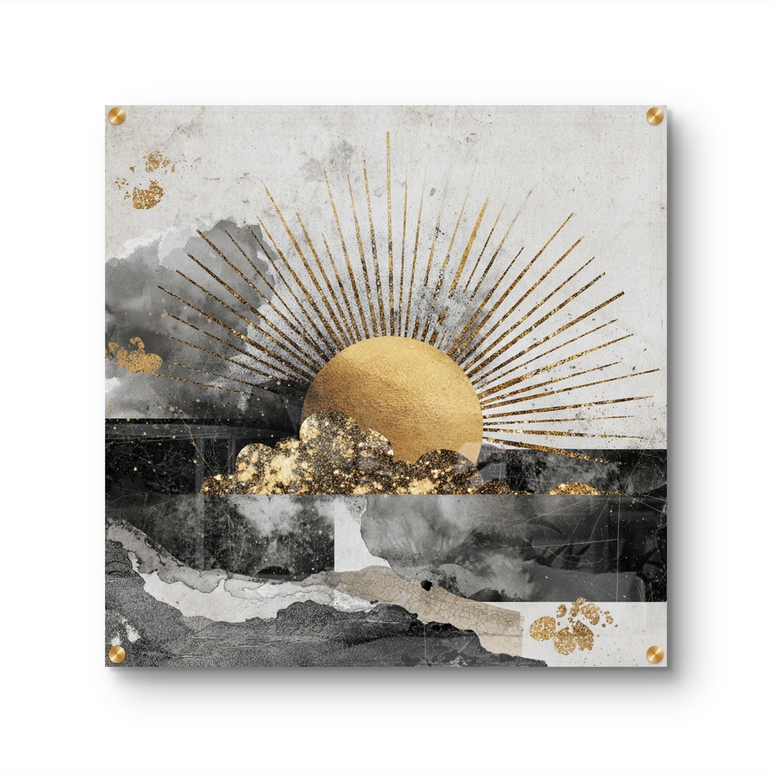 תמונת זכוכית מרובעת עם שמש זהובה וקרניים זוהרות מעל עננים כהים, בהדפסה חלקה וללא תבליט